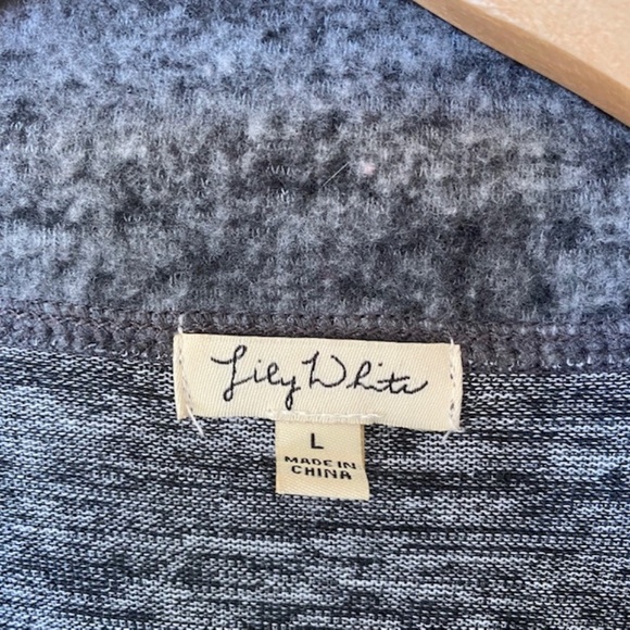 Lily White Cardigan - Picture 3 of 6